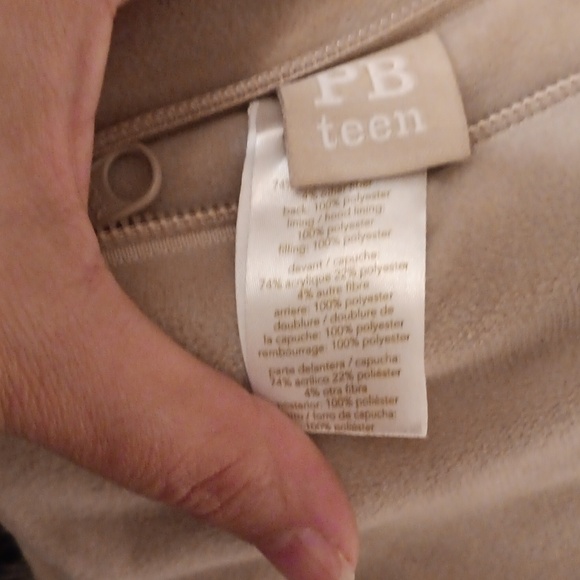 Pottery Barn  Luxurious Tan Faux Fur Sleeping Bag - Picture 11 of 14